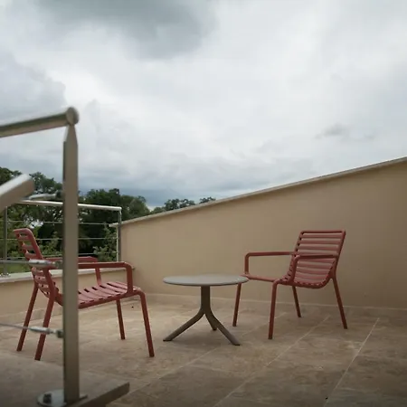 Domaine De L'ecorcerie ホテル